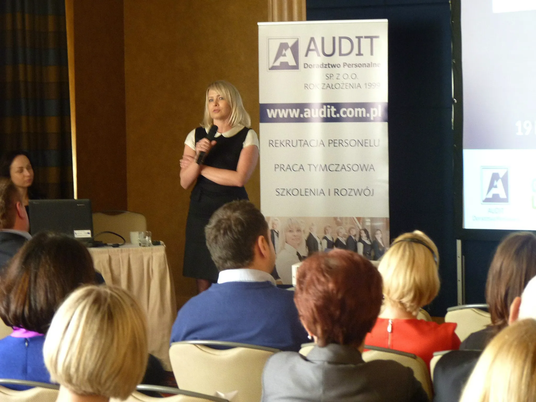 Wielkopolski rynek pracy rynkiem pracownika: Konferencja AUDIT HR i LUX MED w Poznaniu