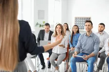 Zmiany w zatrudnianiu cudzoziemców 2026: portal MOS 2.0 i karta pobytu CUKR