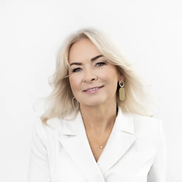 Violetta Panasiuk – Strzyżewska